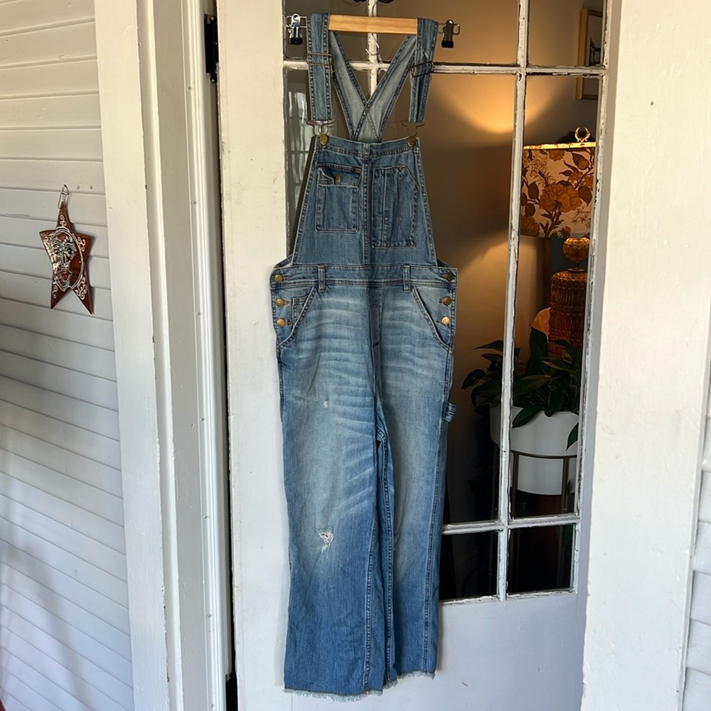 Anthropologie Pilcro capri length overalls